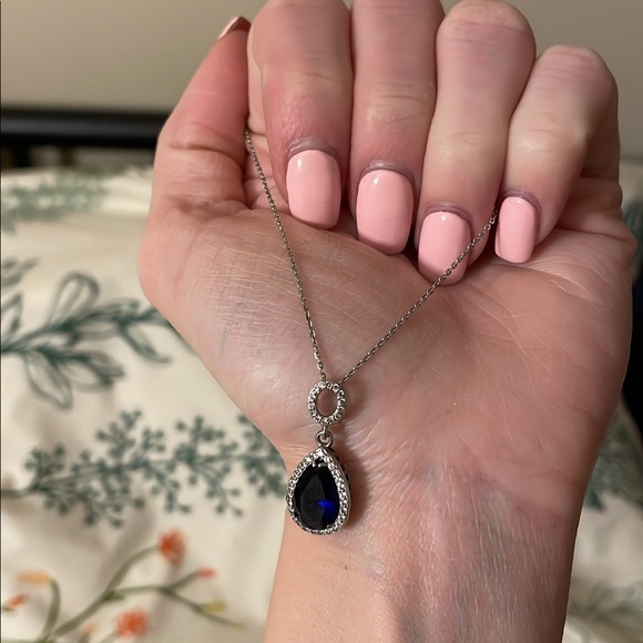 Navy blue pendant with white crystal stones with silver necklace - Picture 3 of 3